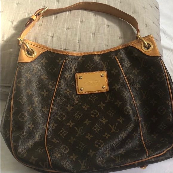 Louis Vuitton Handbags - Sale price!! Louis Vuitton Galliera PM